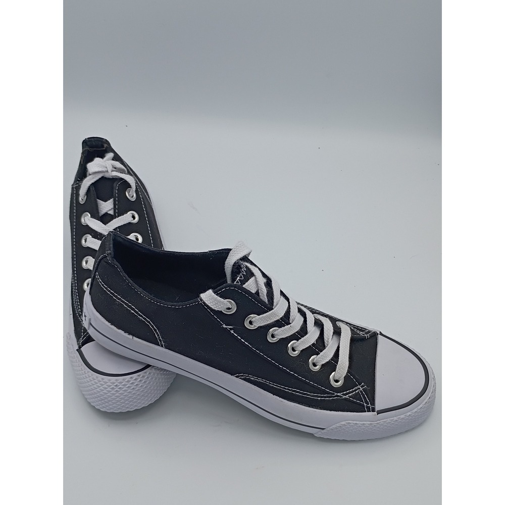 Airwalk Mens Low Top Canvas Sneakers Black Size 8 Classic Skate Style